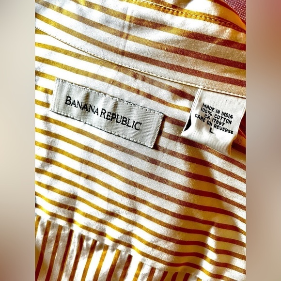 BANANA REPUBLIC GOLD AND WHITE BUTTON DOWN SHIRT - Picture 8 of 10